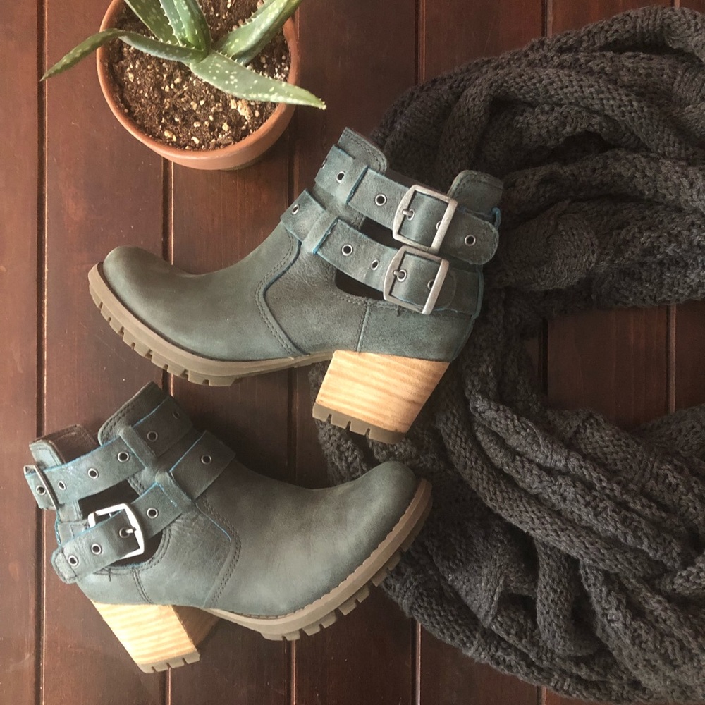 CAT Booties